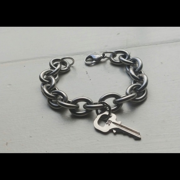 COPY - Louis Vuitton padlock and key wi… - Picture 5 of 8